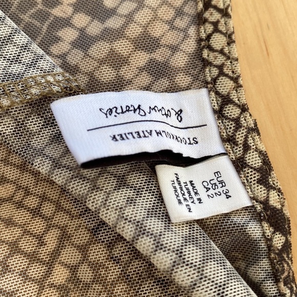 & Other Stories Snake Skin Print Mesh Faux Wrap Midi Dress V Neck Lined - Picture 4 of 5